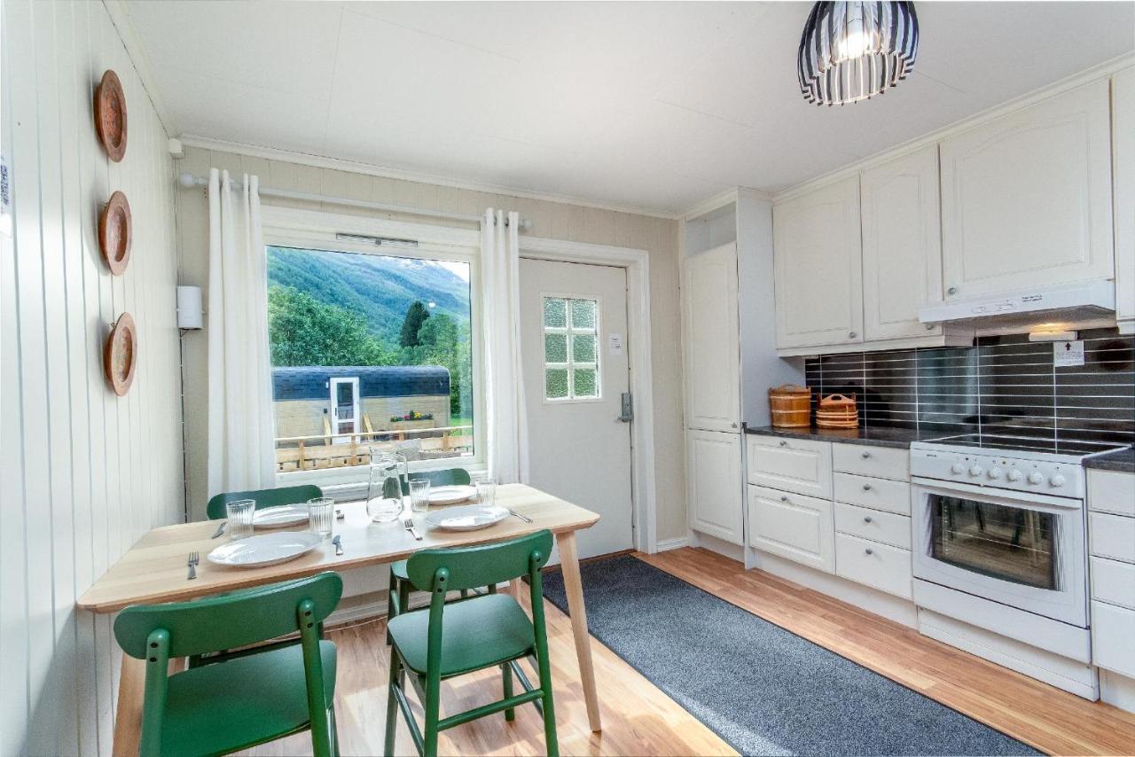 2 BR apt in quiet, beautiful Flåm valley Exterior foto